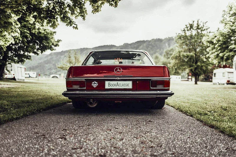 1972 Mercedes-Benz 250CE in London 10