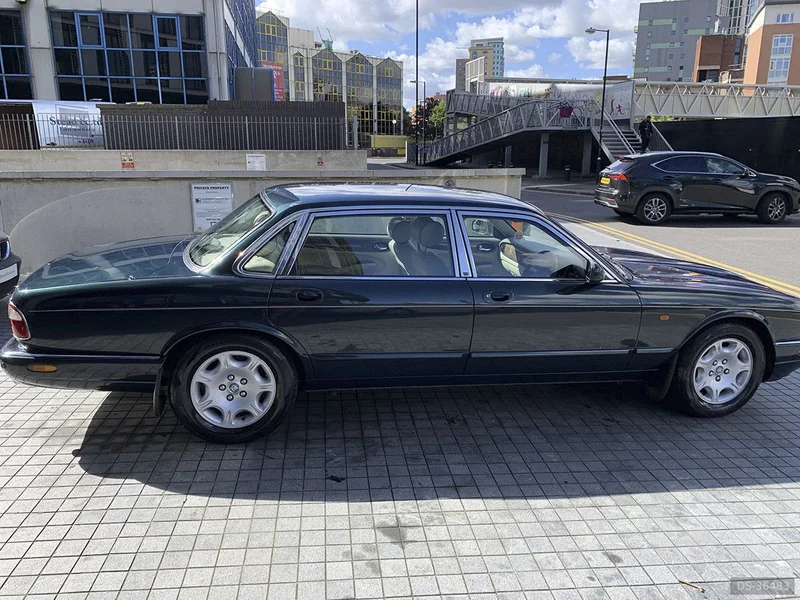 2001 Jaguar Xj8 X308 Sovereign Lwb in London