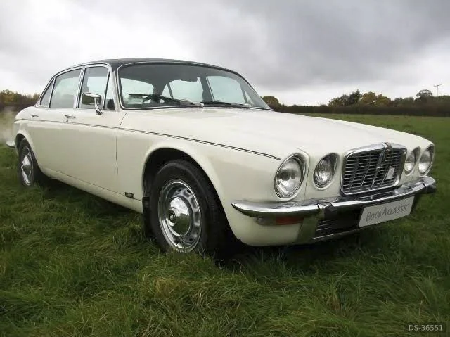 1974 Jaguar Xj12 in Wrexham 3