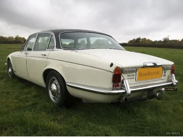 1974 Jaguar Xj12 in Wrexham 2