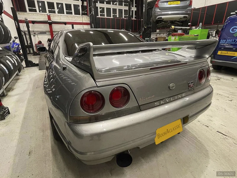 1996 Nissan Skyline in London 2
