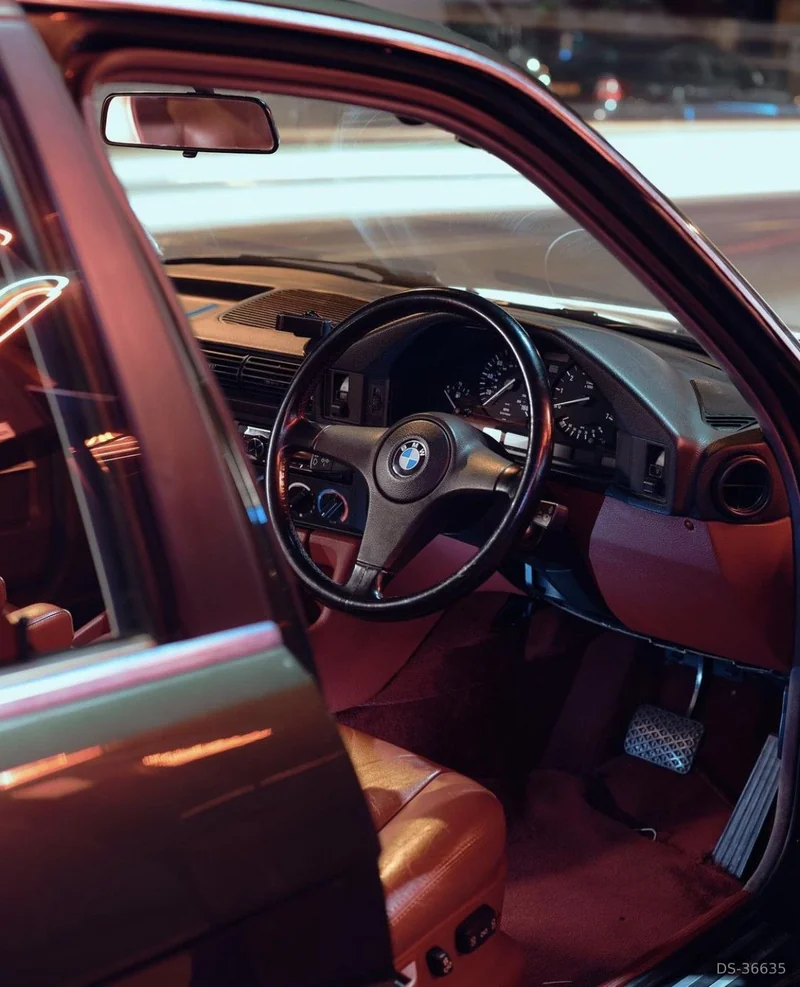 1989 BMW 535i in London 5