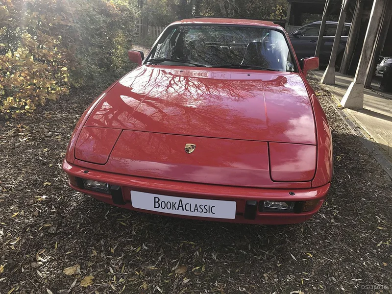 1988 Porsche 924 S in Aylesbury 2