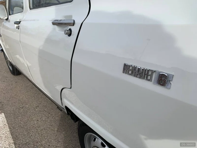 1972 Renault R6 in Madrid 5