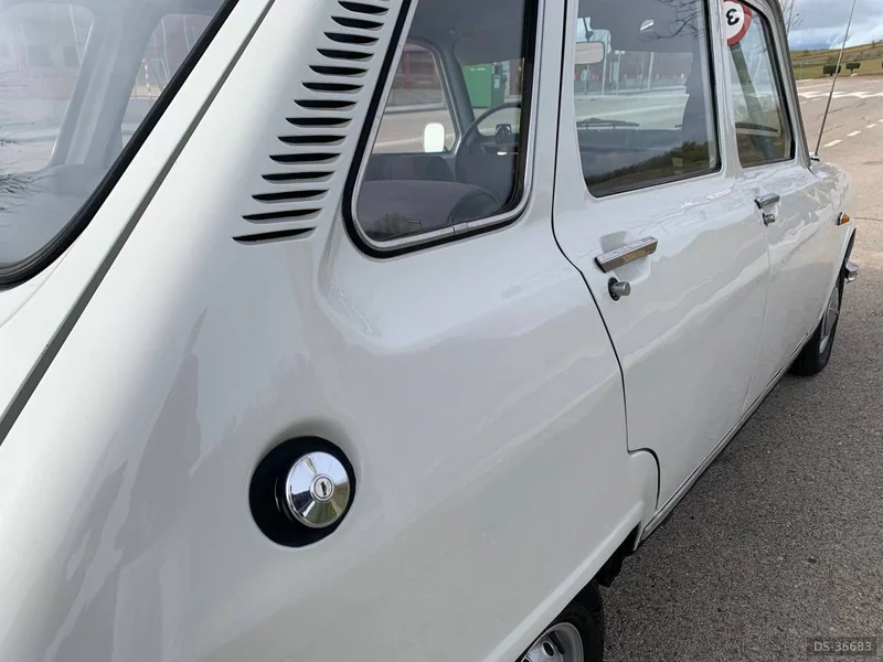 1972 Renault R6 in Madrid 6