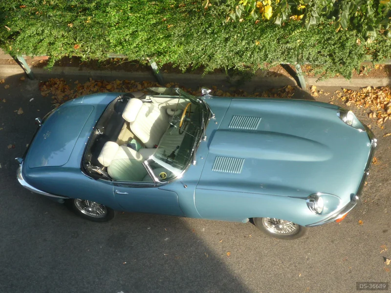 1969 Jaguar E Type Spider in Roma 7