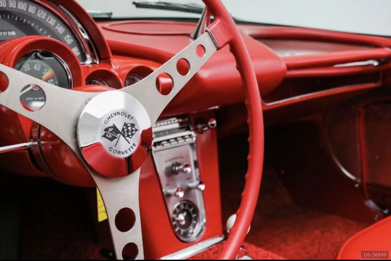1961 Chevrolet Corvette in Roma 10