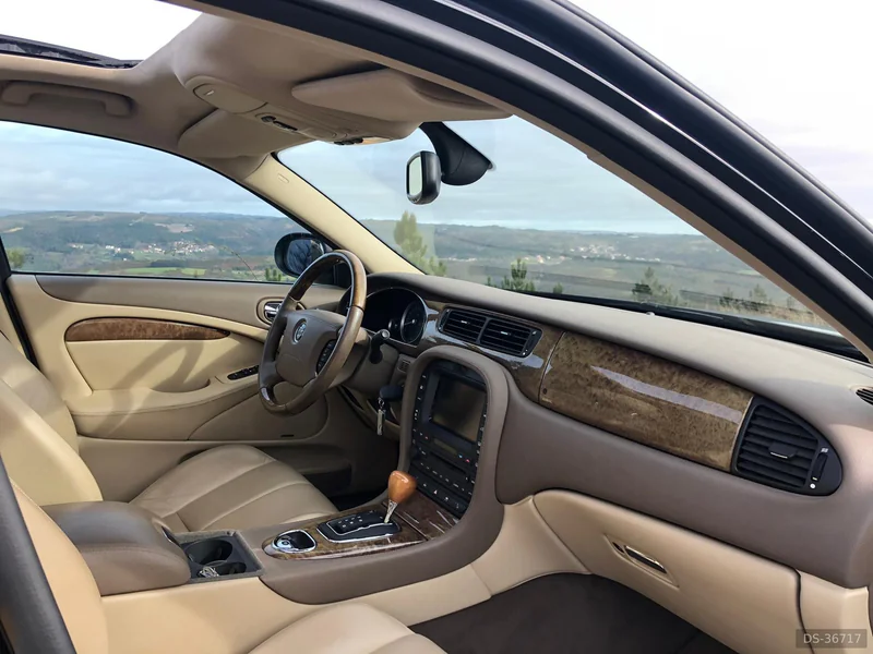 2007 Jaguar S-type Custom in São João Da Talha 5