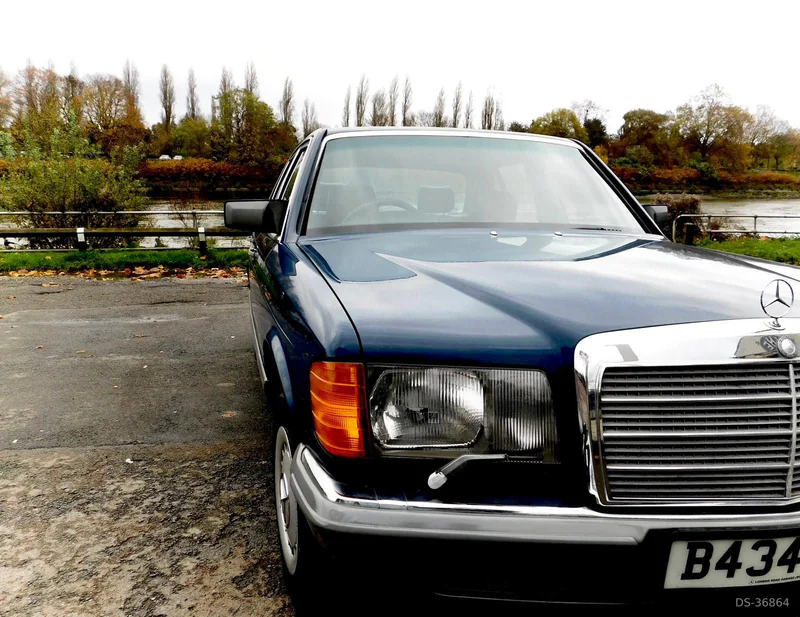 1985 Mercedes-Benz 500 SEL in London 2