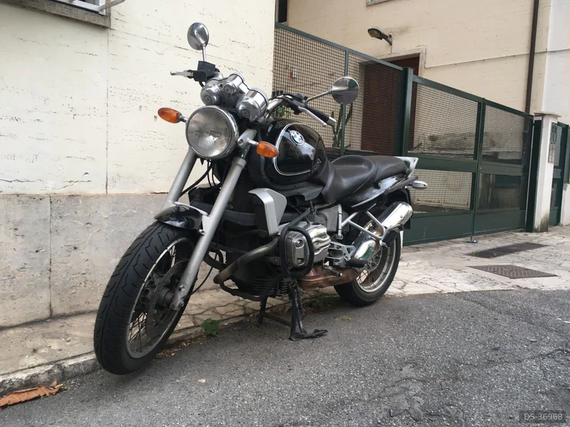 2002 BMW 850 R in Roma
