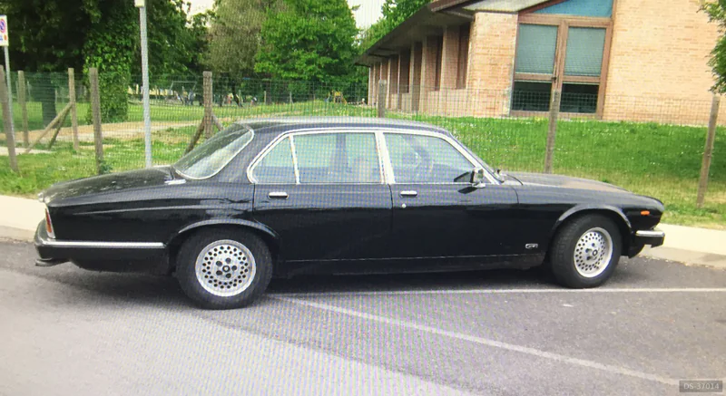 1983 Jaguar Xj6 Souvereign in Vicenza 3