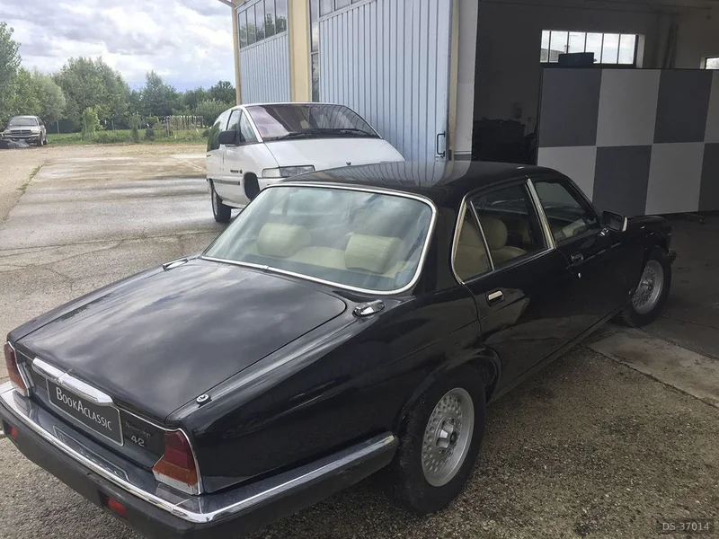 1983 Jaguar Xj6 Souvereign in Vicenza 15