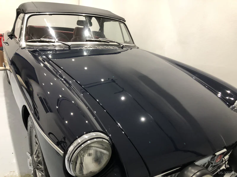 1971 MG B in Belfast 5