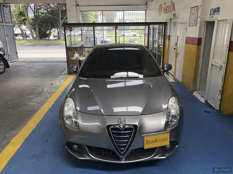 2013 Alfa Romeo Giulietta in Bogota 2