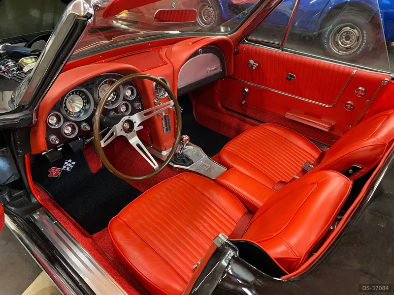 1964 Chevrolet Corvette Stingray in Radlett 4