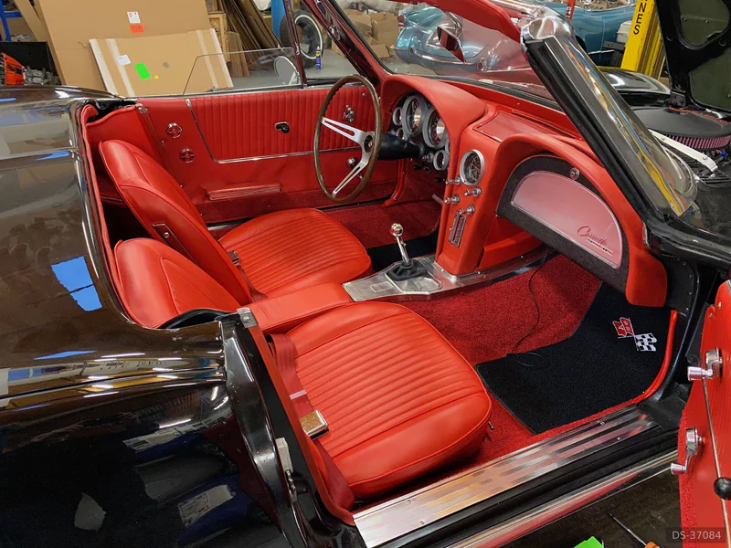 1964 Chevrolet Corvette Stingray in Radlett 5