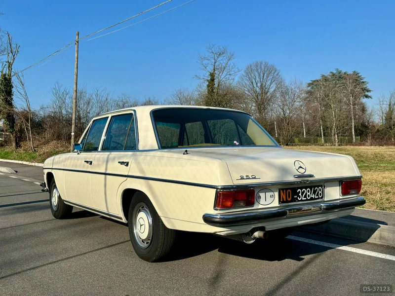 1969 Mercedes-Benz Berlina in Gallarate 6
