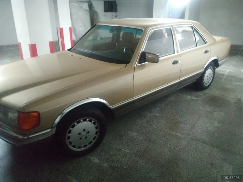 1981 Mercedes-Benz 280 Se in Puerto De La Cruz 2