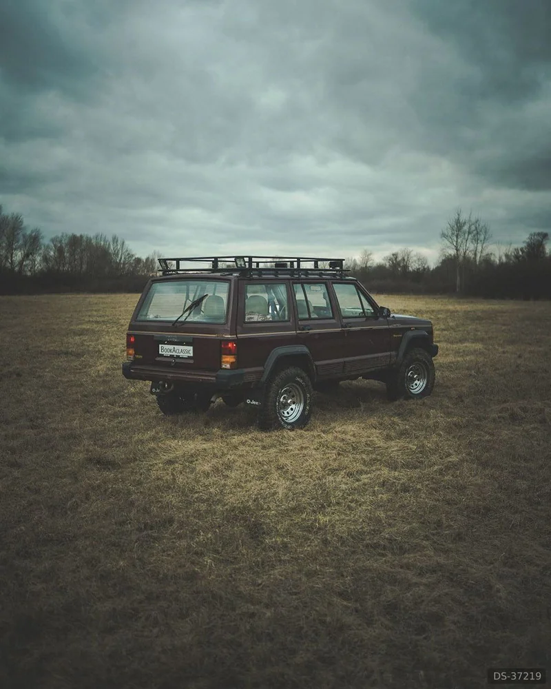 1991 Jeep Cherokee XJ in Wrocław 4
