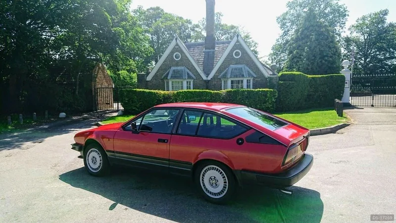 1983 Alfa Romeo Gtv6 in Leighton Buzzard 10