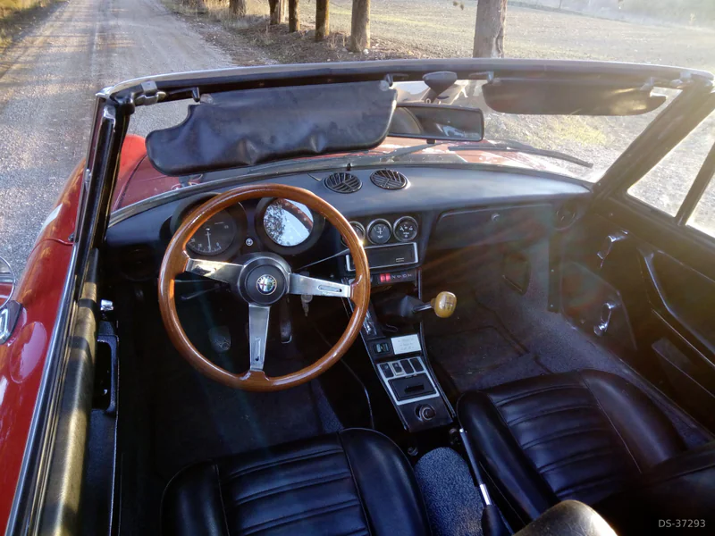 1983 Alfa Romeo Spider in Montepulciano 4