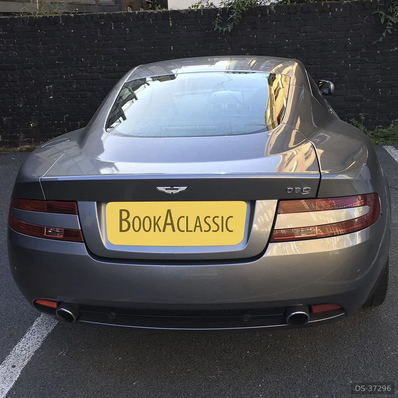 2006 Aston Martin DB9 in London 4