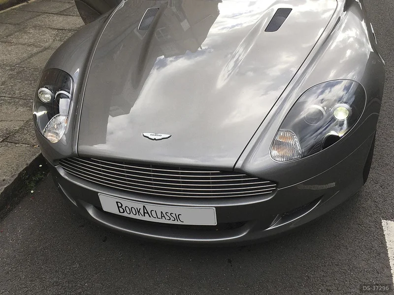 2006 Aston Martin DB9 in London 3