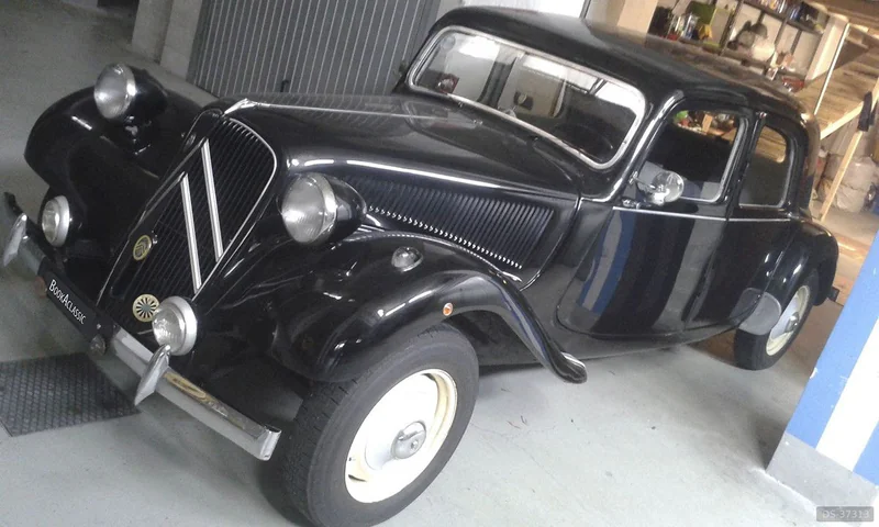 1953 Citroen Traction Avant 11b in Genova