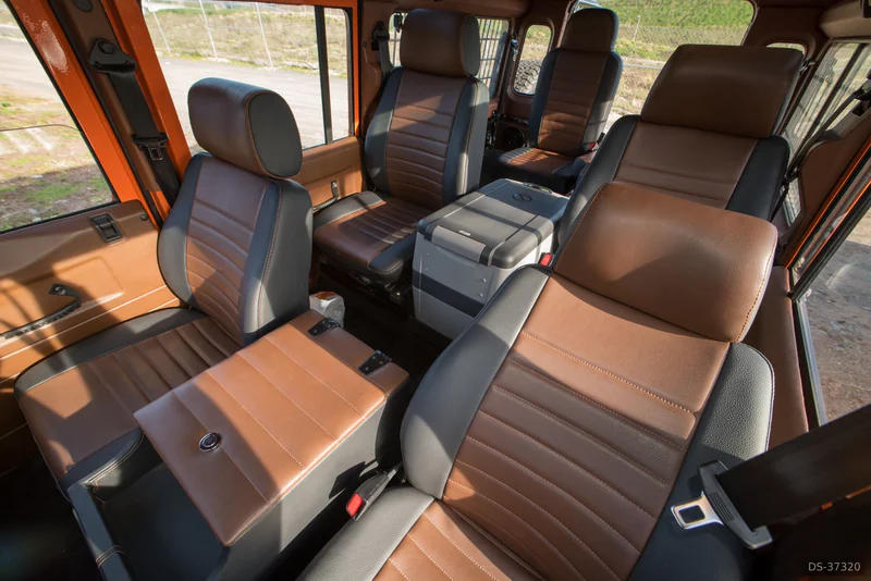 1988 Land Rover Defender 110 in Vancouver 7