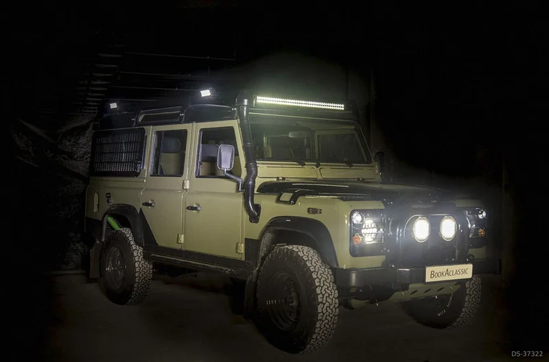 1988 Land Rover Defender 110 in Vancouver, Bc 3