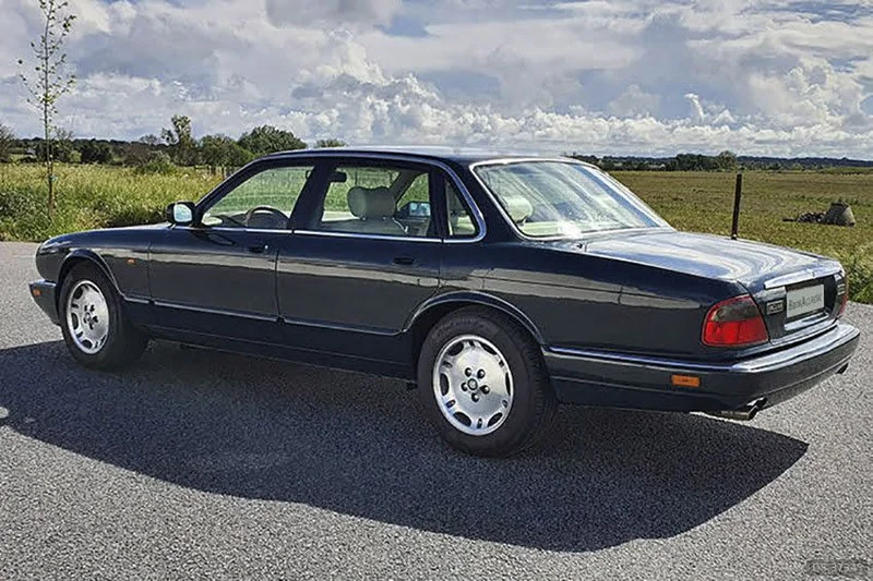1997 Jaguar Xj300 in évora 3