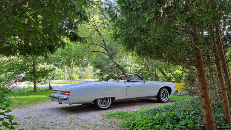 1975 Pontiac Grandville in Hamilton 4