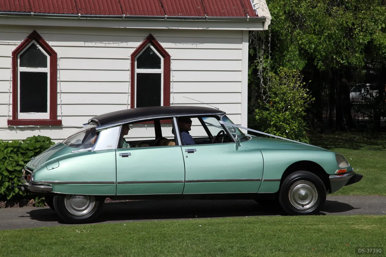 Classic Wedding Car Hire in New Zealand