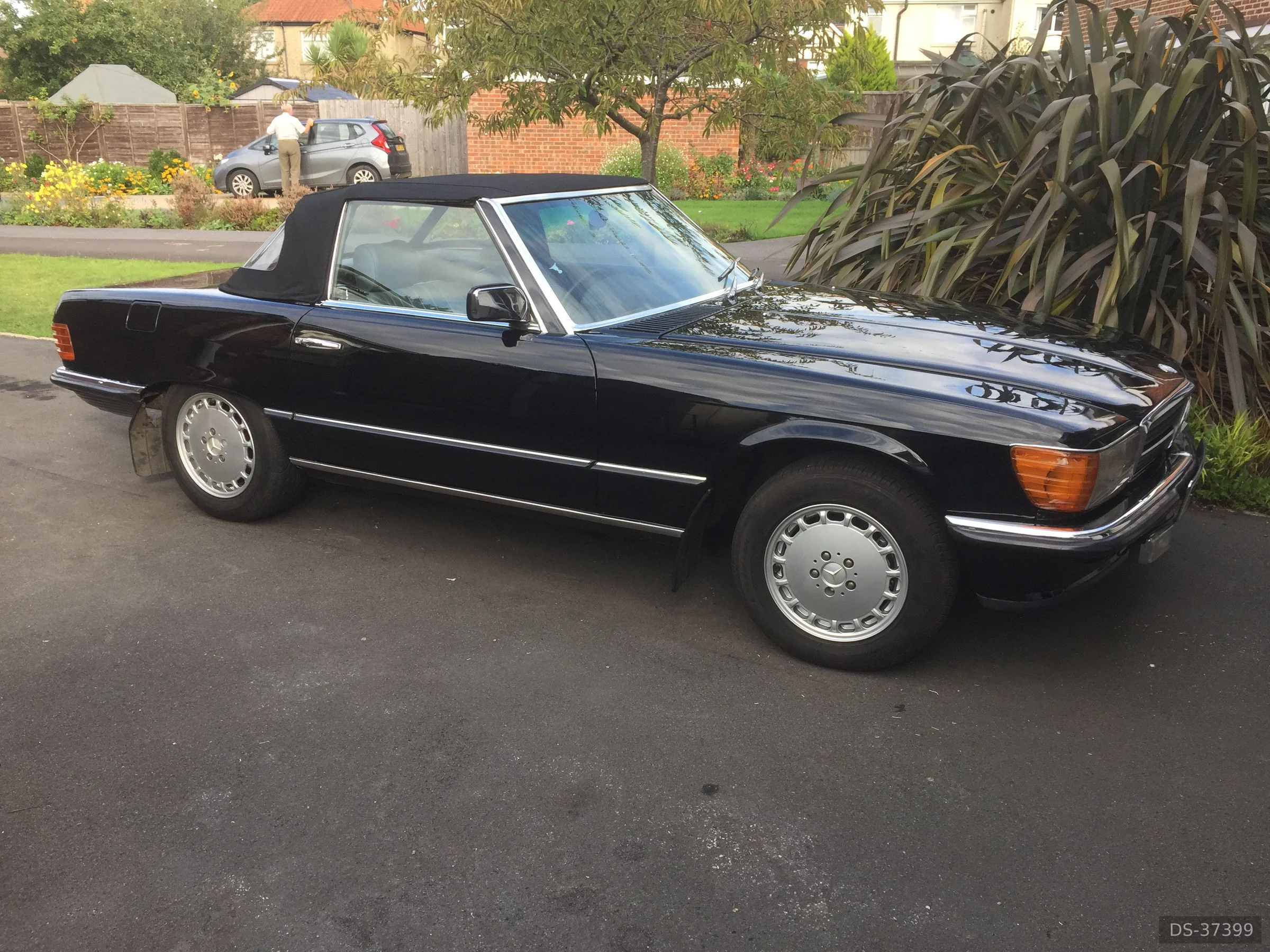 1983 Mercedes-Benz R107