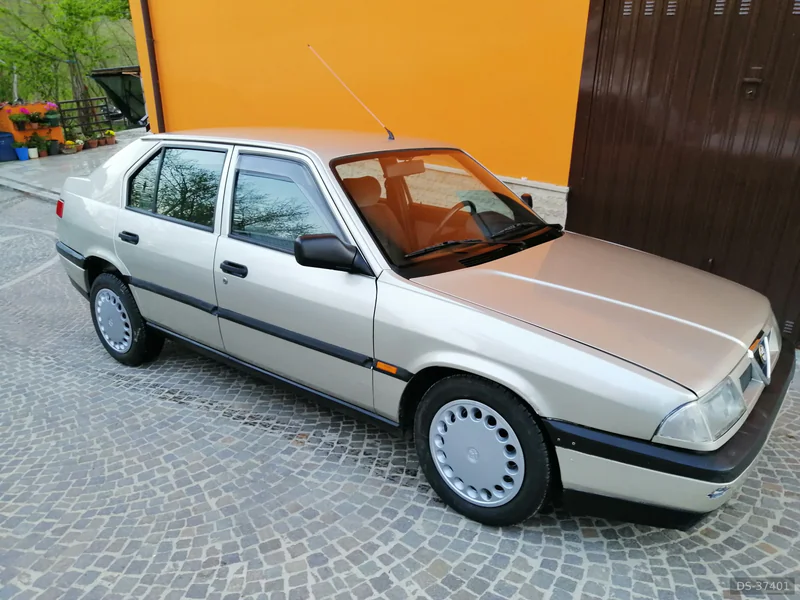 1990 Alfa Romeo 33 in Avellino 4
