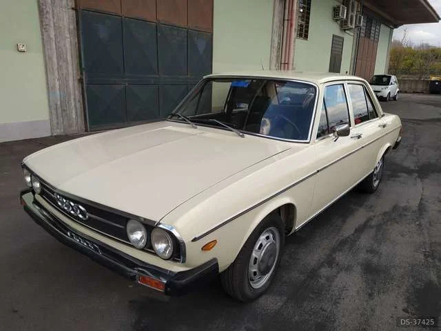 1976 Audi 100 in Acireale 2