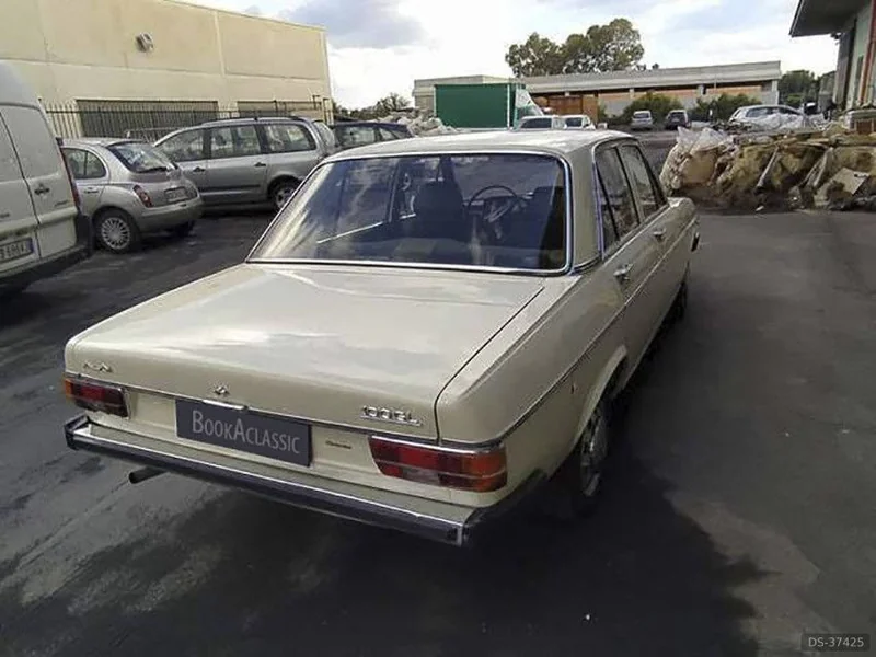 1976 Audi 100 in Acireale 4