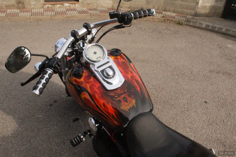 2007 Harley-Davidson Dyna Fat Bob in Navarcles 3