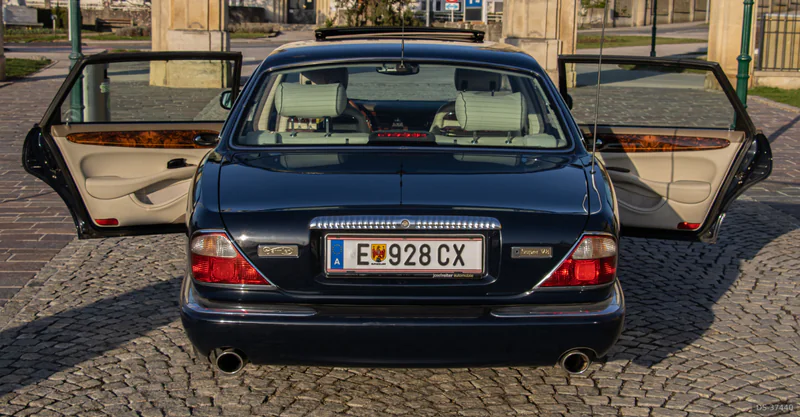 1997 Jaguar Daimler Super V8 Lwb in Eisenstadt 9