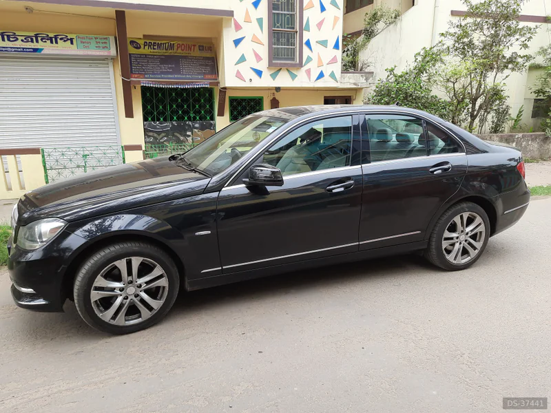 2012 Mercedes-Benz C220-cdi