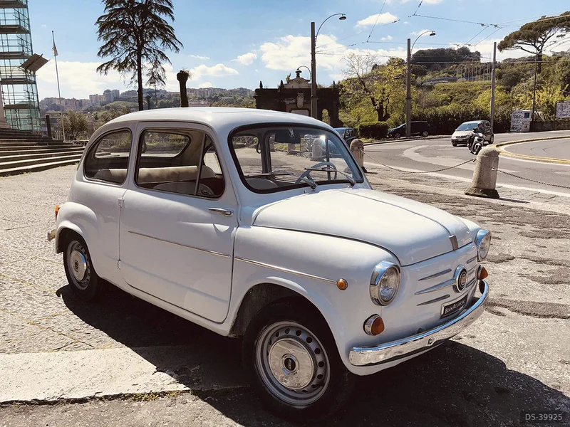 1963 Fiat 600d in Napoli 3