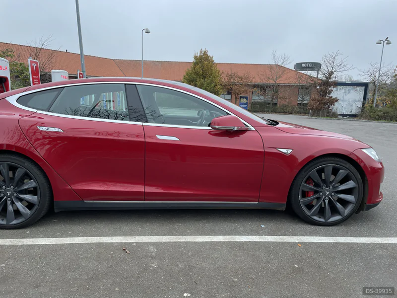 2014 Tesla S P85d in Vemmelev 2