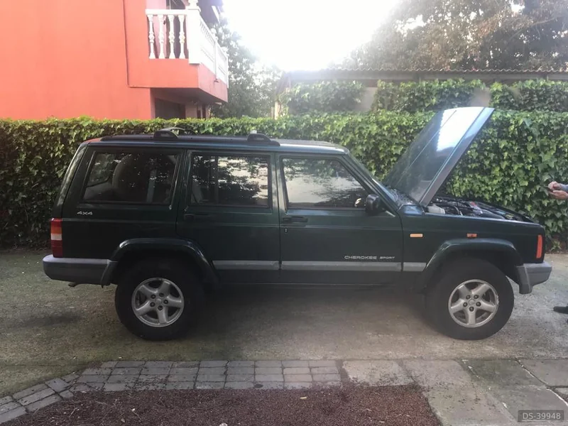 2001 Jeep Cherokee 250 Turbo Diesel in Santa Cruz De Tenerife 6