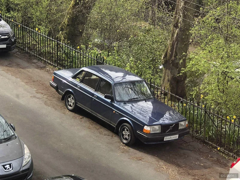 1988 Volvo 240 Glt in Glasgow 3