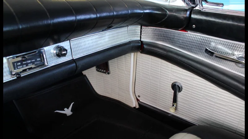 1957 Ford Thunderbird in Langley 7