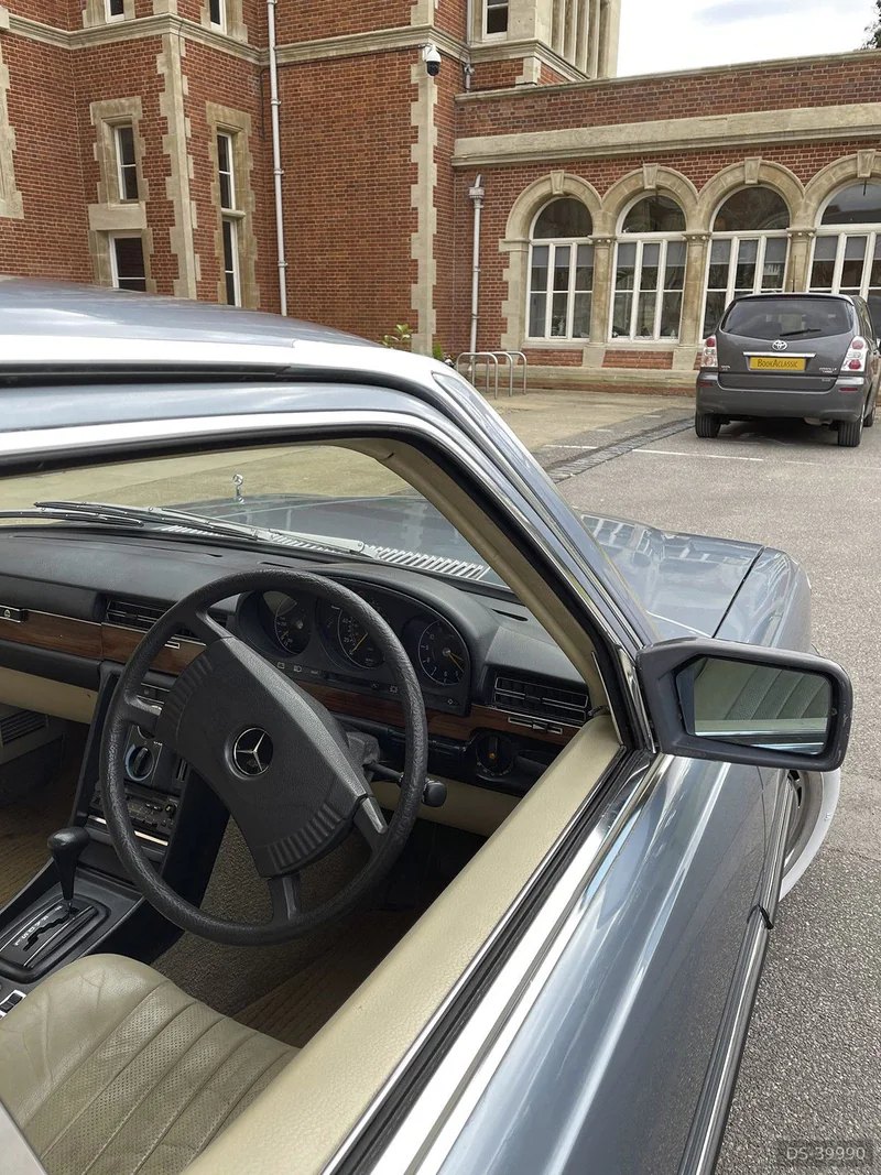 1977 Mercedes-Benz 450SE in Bracknell 5