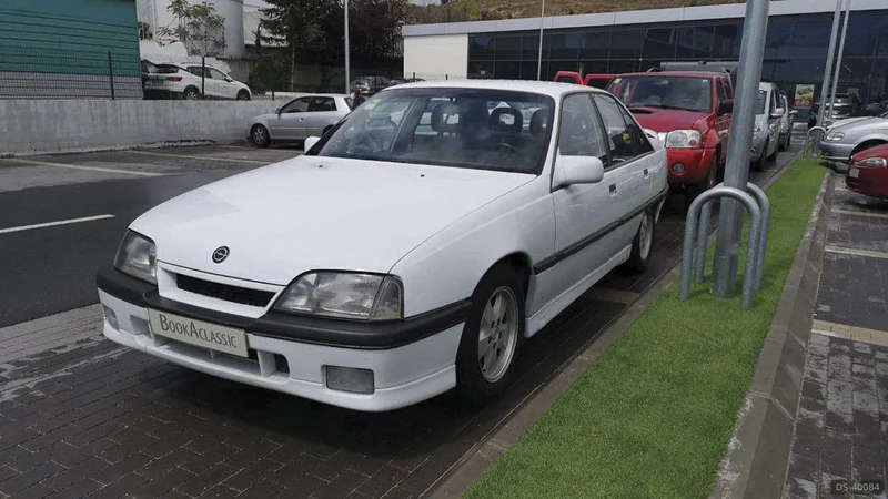1989 Opel Omega 3000 in Igualada 8