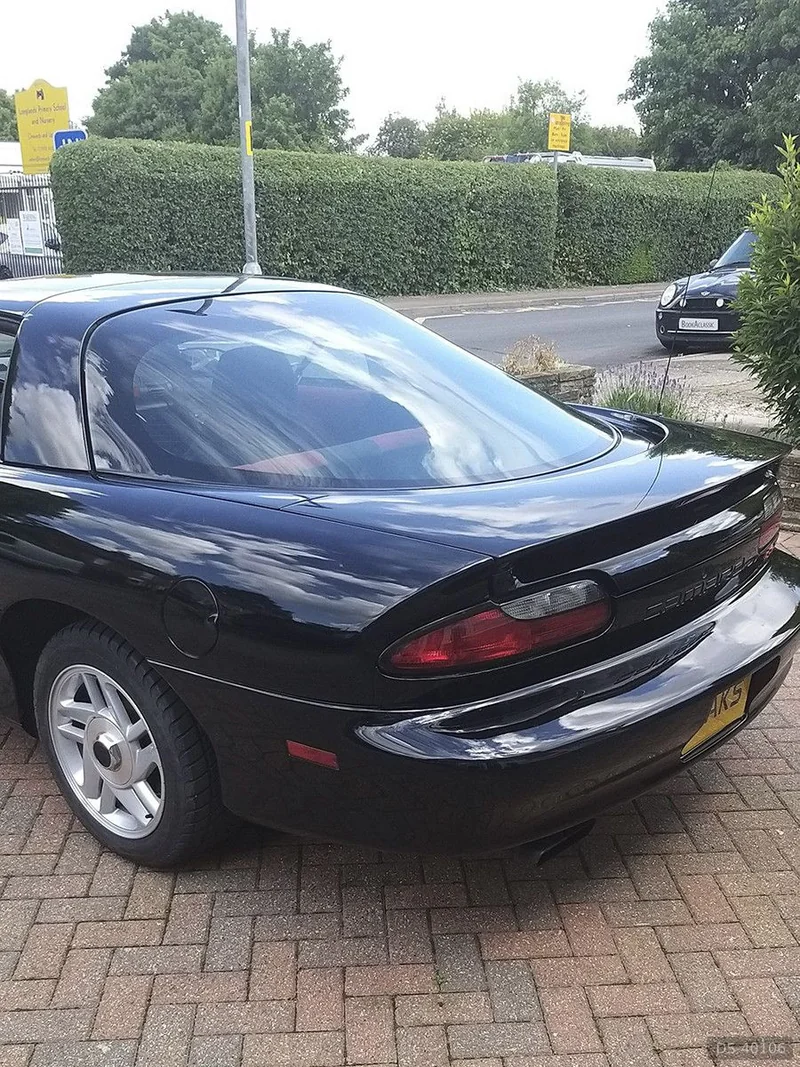 1997 Chevrolet Z28 Camaro in Broxbourne 9