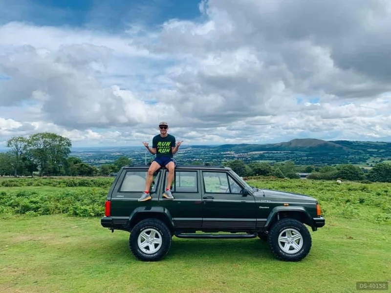 1995 Jeep Cherokee Xj in Bolton 3