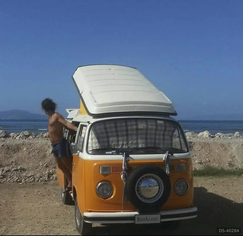 1972 Volkswagen T2 Westfalia in Firenze 2